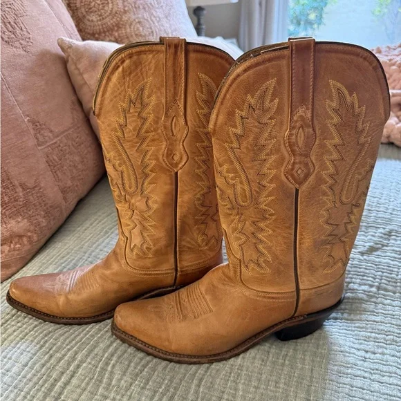 Old West Leather Cowboy Boots - Picture 2 of 6